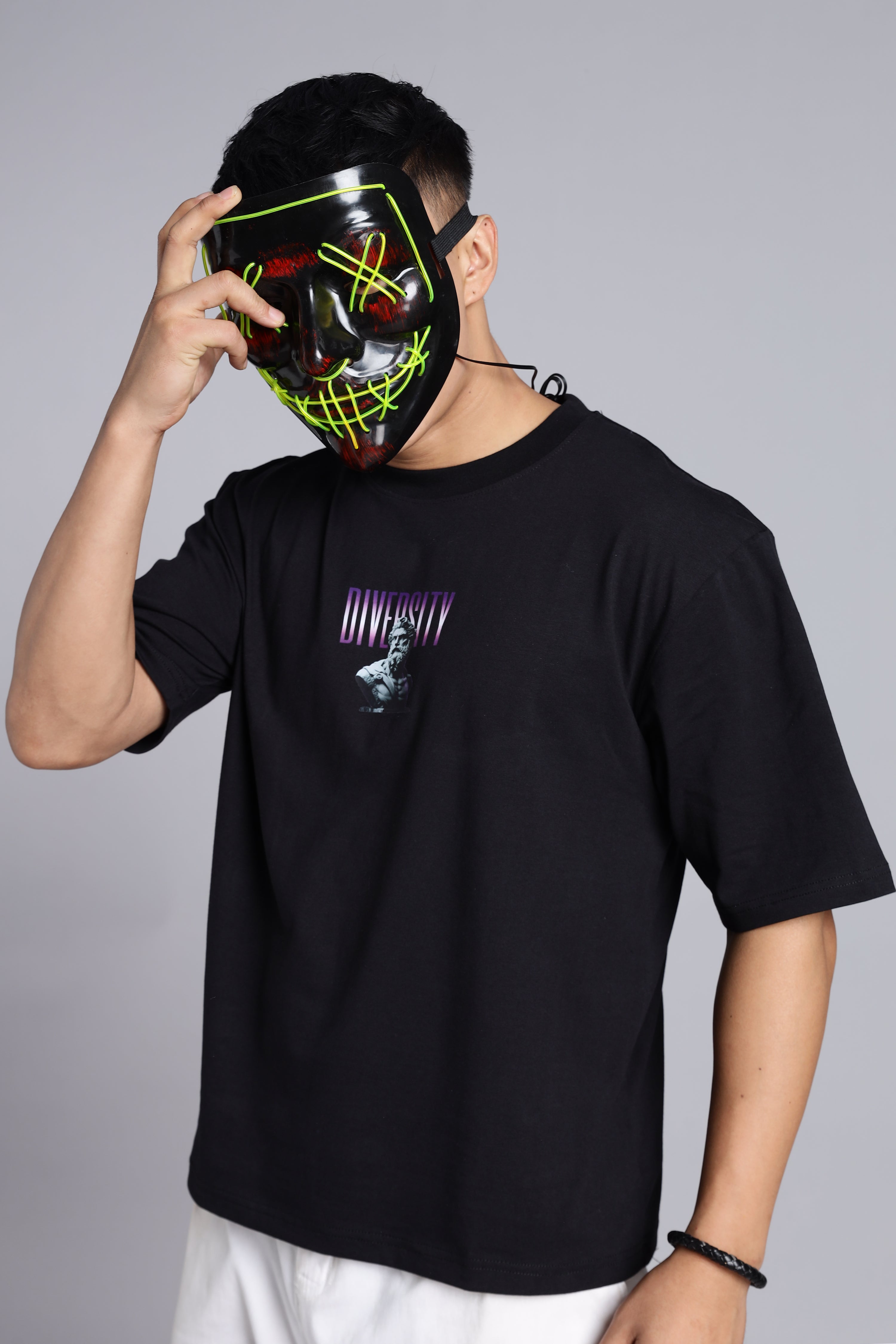'Diversity' Black Oversized T-Shirt Secondary image